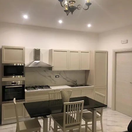فندق مبيت وإفطار 13 Minuti Dal Centro 4*