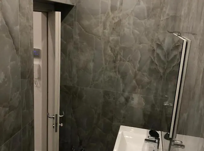 Bed and breakfast 13 Minuti Dal Centro 4*