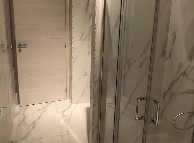 13 Minuti Dal Centro 4*