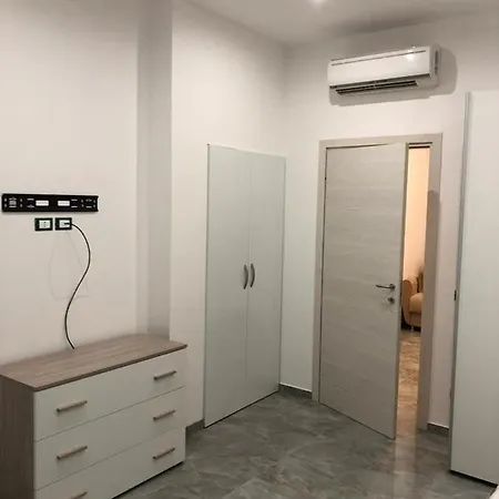 B&B 13 Minuti Dal Centro 4*