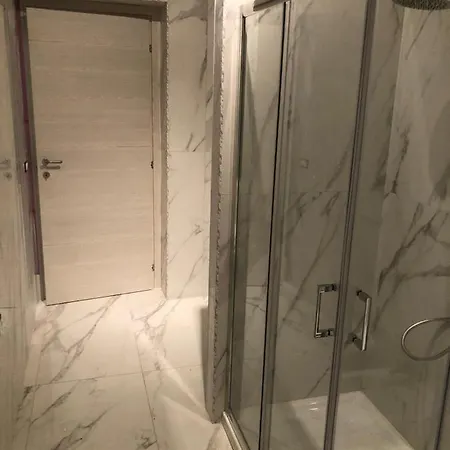 13 Minuti Dal Centro 4*